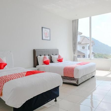 Oyo 1194 Villa Bukit Panderman Residence Batu  Eksteriør bilde