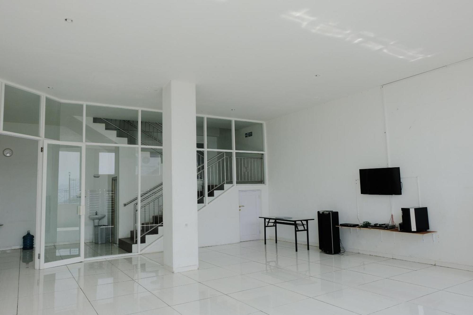 Oyo 1194 Villa Bukit Panderman Residence Batu  Eksteriør bilde