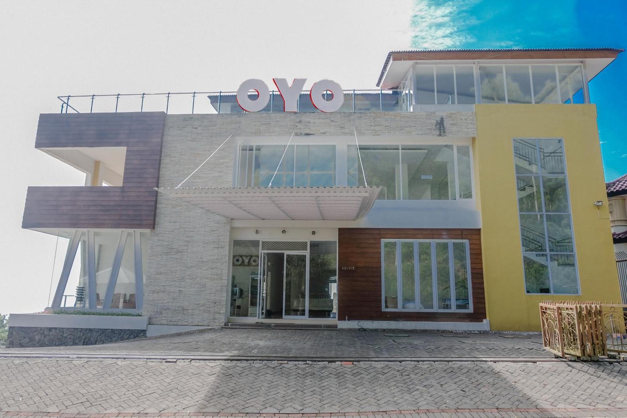 Oyo 1194 Villa Bukit Panderman Residence Batu  Eksteriør bilde