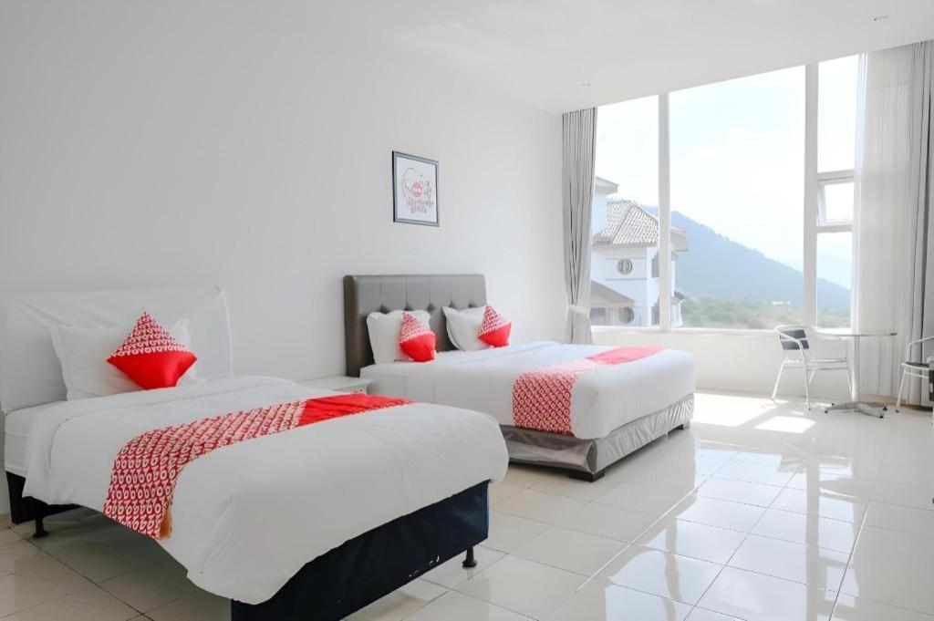Oyo 1194 Villa Bukit Panderman Residence Batu  Eksteriør bilde